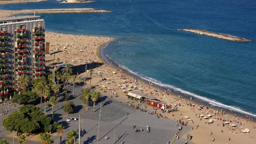 la-platja-de-sant-sebastia_1080_01